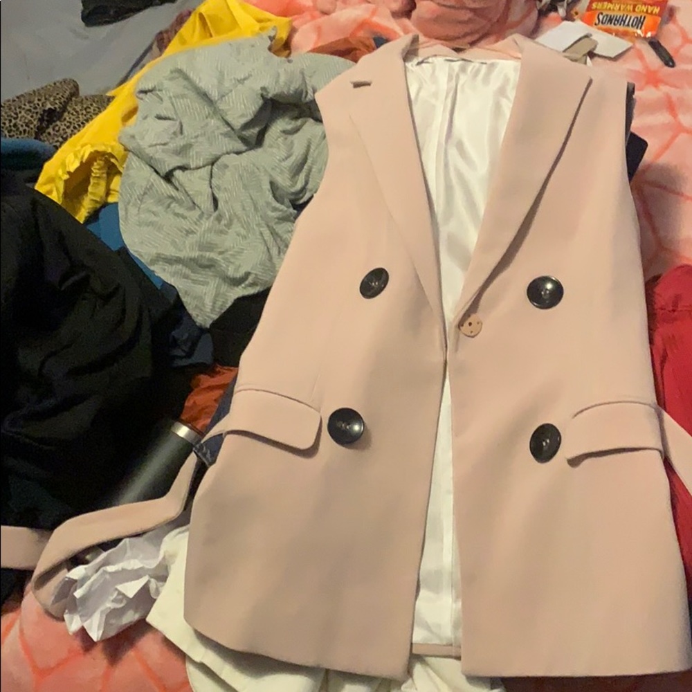 zara sleeveless blazer